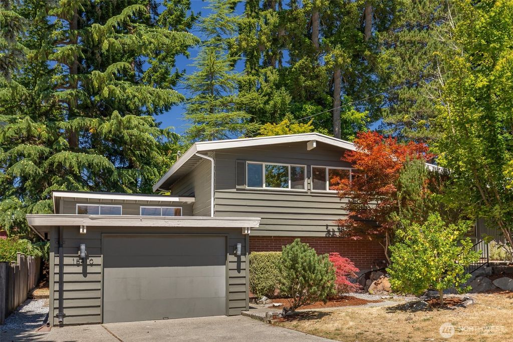 Photo of 15410 SE 10th Street, Bellevue, WA 98007 (MLS # 2404700)