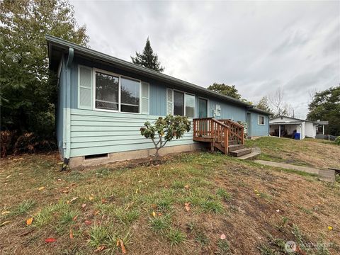 Photo of 504 Lord Street, Kelso, WA 98626 (MLS # 2466036)