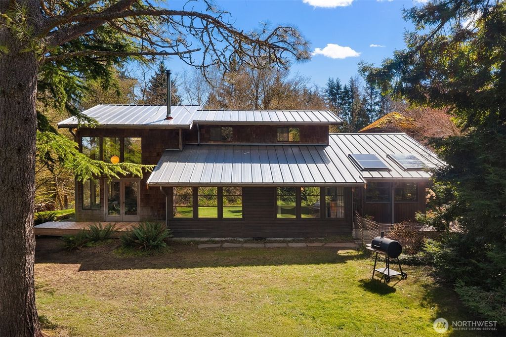 Photo of 15232 Vermontville Road SW, Vashon, WA 98070 (MLS # 2490040)