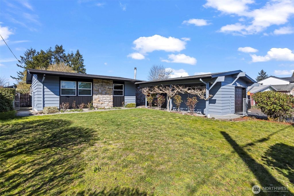 Photo of 1729 121st Street S, Tacoma, WA 98444 (MLS # 2498942)