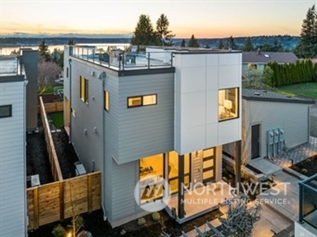 Photo of 130 14th Avenue, Kirkland, WA 98033 (MLS # 2153412)