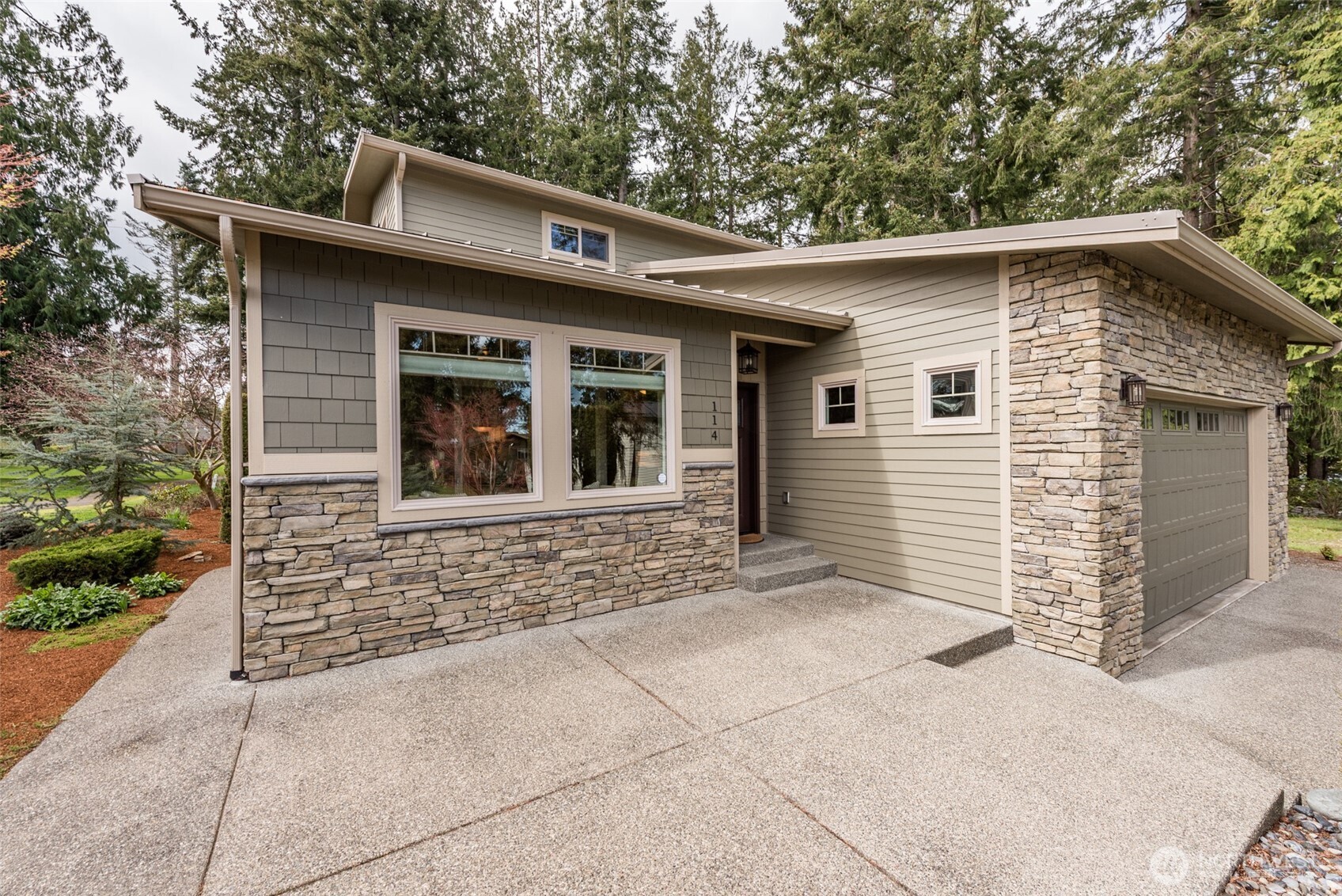 114 Greenway Drive