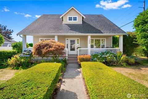 Photo of 1200 Elm Street, Lynden, WA 98264 (MLS # 2568860)