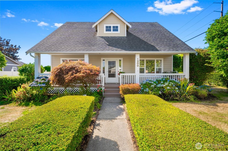 1200 Elm Street