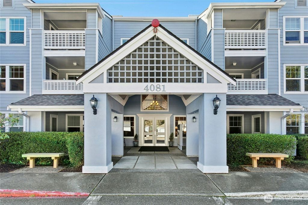 Photo of 4081 224th Lane SE #202, Issaquah, WA 98029 (MLS # 2476882)