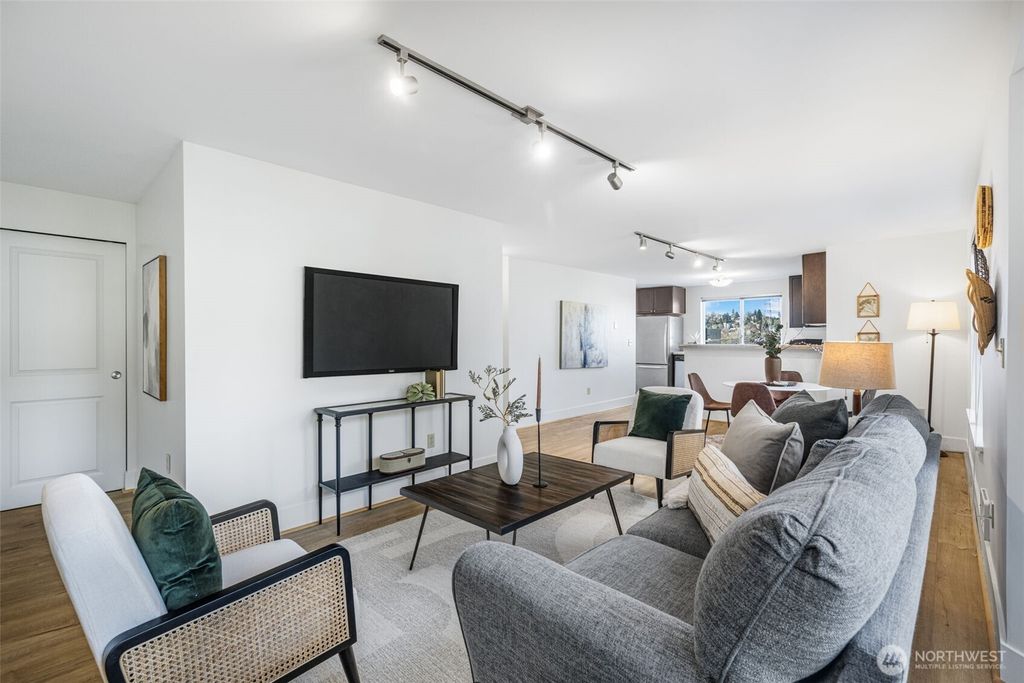 Photo of 209 N 39th Street #201, Seattle, WA 98103 (MLS # 2348641)