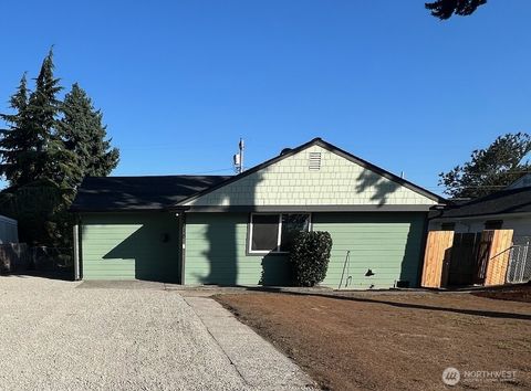 Photo of 915 E 52nd Street, Tacoma, WA 98404 (MLS # 2444500)