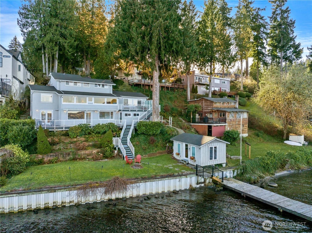 Photo of 18166 SE 41st Place, Issaquah, WA 98027 (MLS # 2592982)