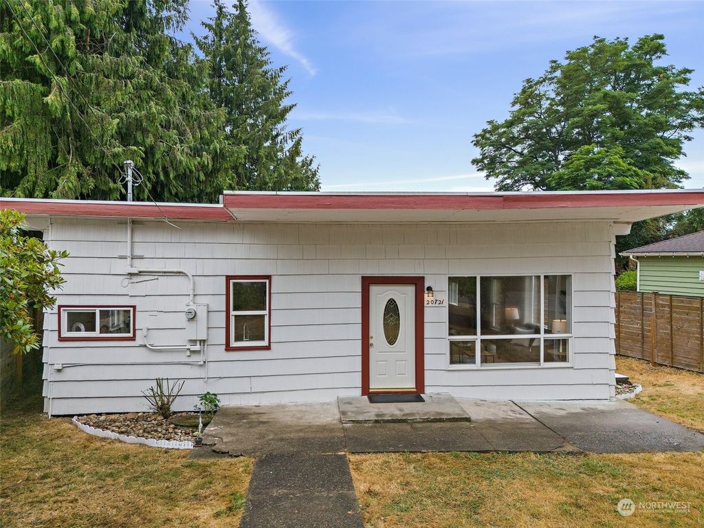Photo of 20721 2nd Avenue S, Des Moines, WA 98198 (MLS # 2271242)