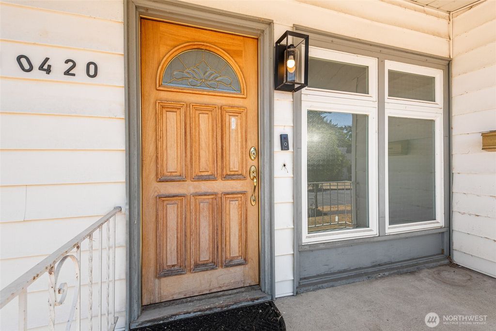 Photo of 10420 59th Avenue S, Seattle, WA 98178 (MLS # 2426487)