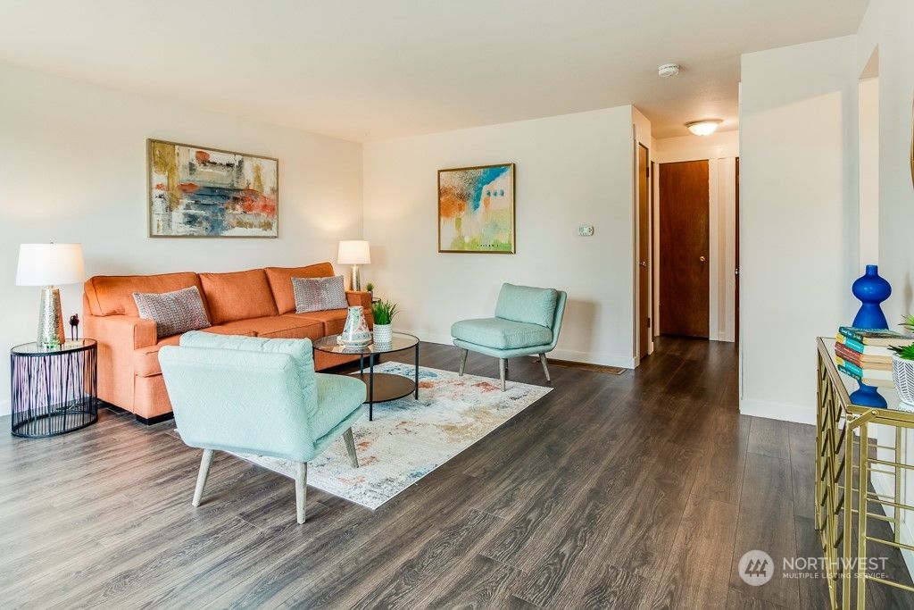 Photo of 5611 S Prentice Street, Seattle, WA 98178 (MLS # 2064115)