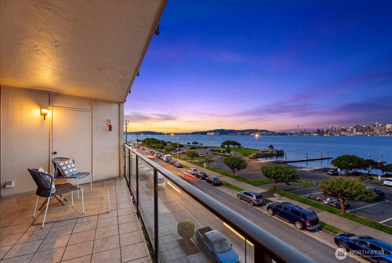 1301 Harbor Avenue SW 310