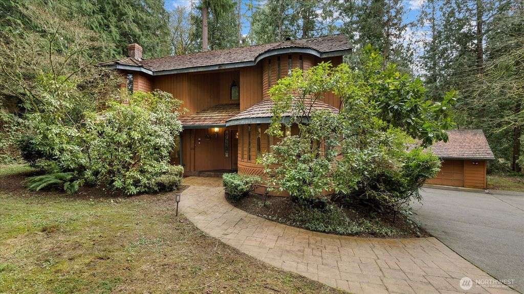Photo of 119 Louis Thompson Road NE, Sammamish, WA 98074 (MLS # 2365185)