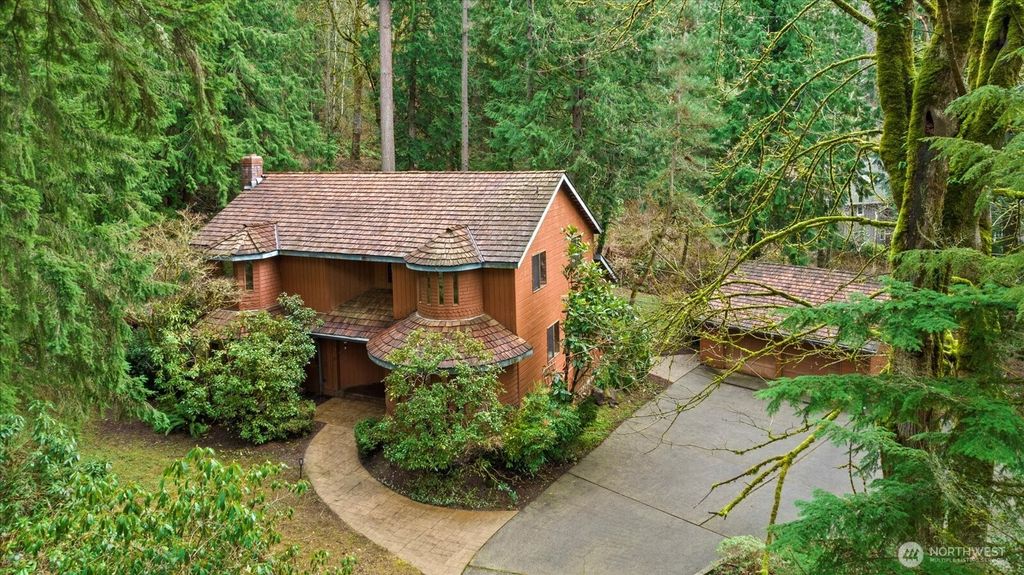 Photo of 119 Louis Thompson Road NE, Sammamish, WA 98074 (MLS # 2365185)
