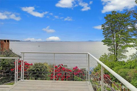 A home in Camano Island