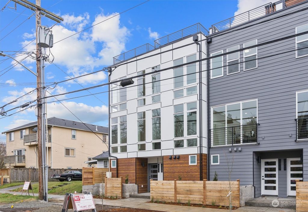Photo of 4303 26th Avenue SW, Seattle, WA 98126 (MLS # 2068001)