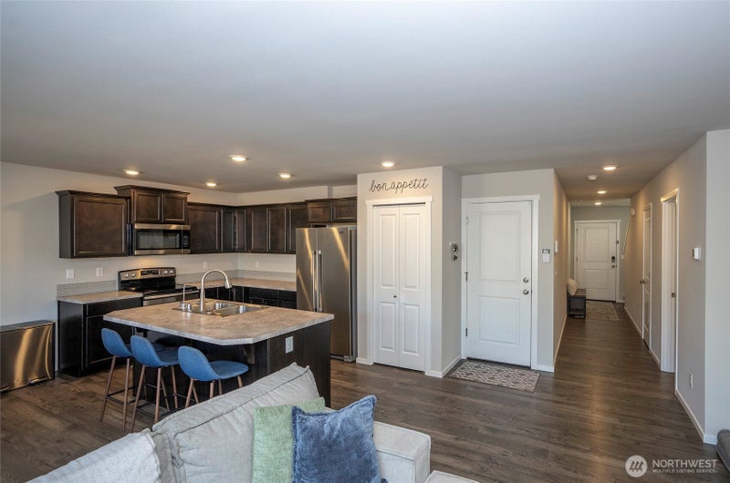 18703 108th Avenue E