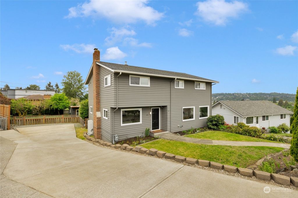 Photo of 407 Grandey Way NE, Renton, WA 98056 (MLS # 2237158)