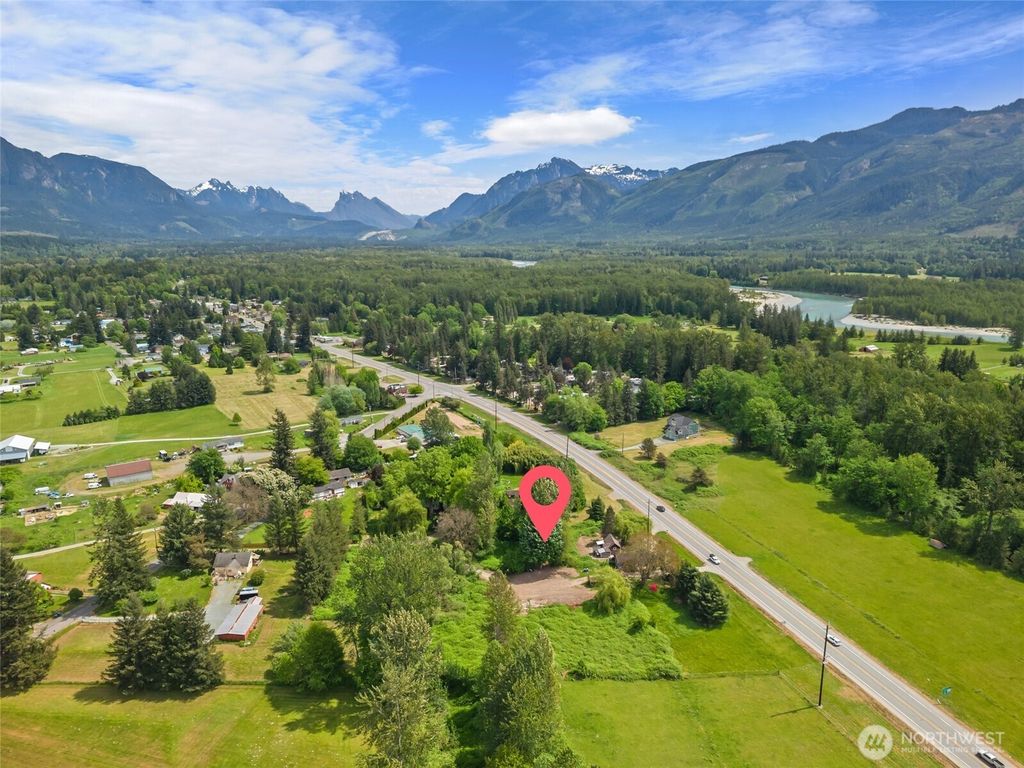 Photo of 35719 US 2, Sultan, WA 98294 (MLS # 2524005)