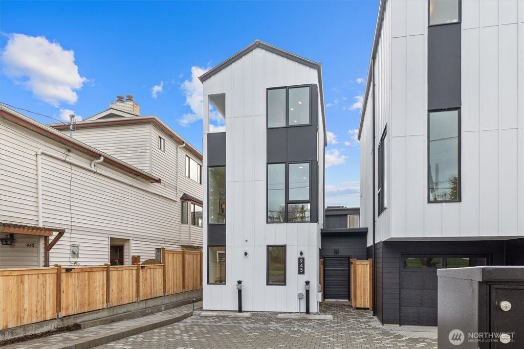 Photo of 945 NW 61st Street, Seattle, WA 98107 (MLS # 2500920)