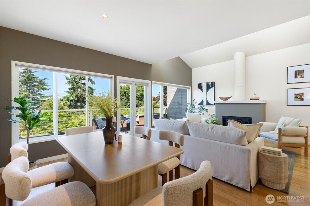 Photo of 101 NW 58th Street #10, Seattle, WA 98107 (MLS # 2409077)
