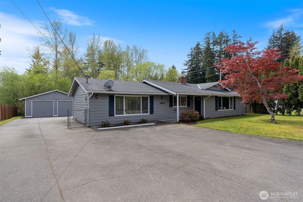 Photo of 1914 122nd Place SE, Everett, WA 98208 (MLS # 2509462)