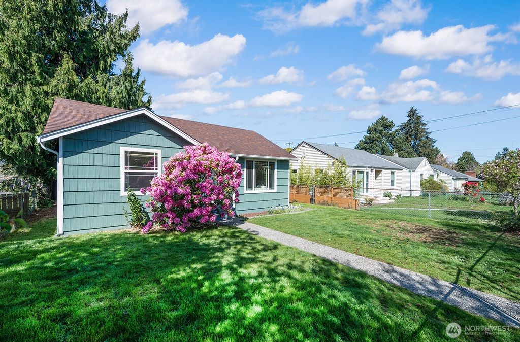 Photo of 7929 17th Avenue SW, Seattle, WA 98106 (MLS # 2364333)