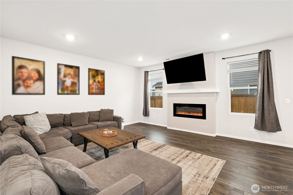 Photo of 10637 187th Street, Puyallup, WA 98374 (MLS # 2489878)