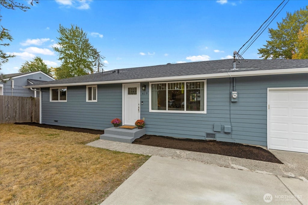 Photo of 619 93rd Street SW, Everett, WA 98204 (MLS # 2591982)