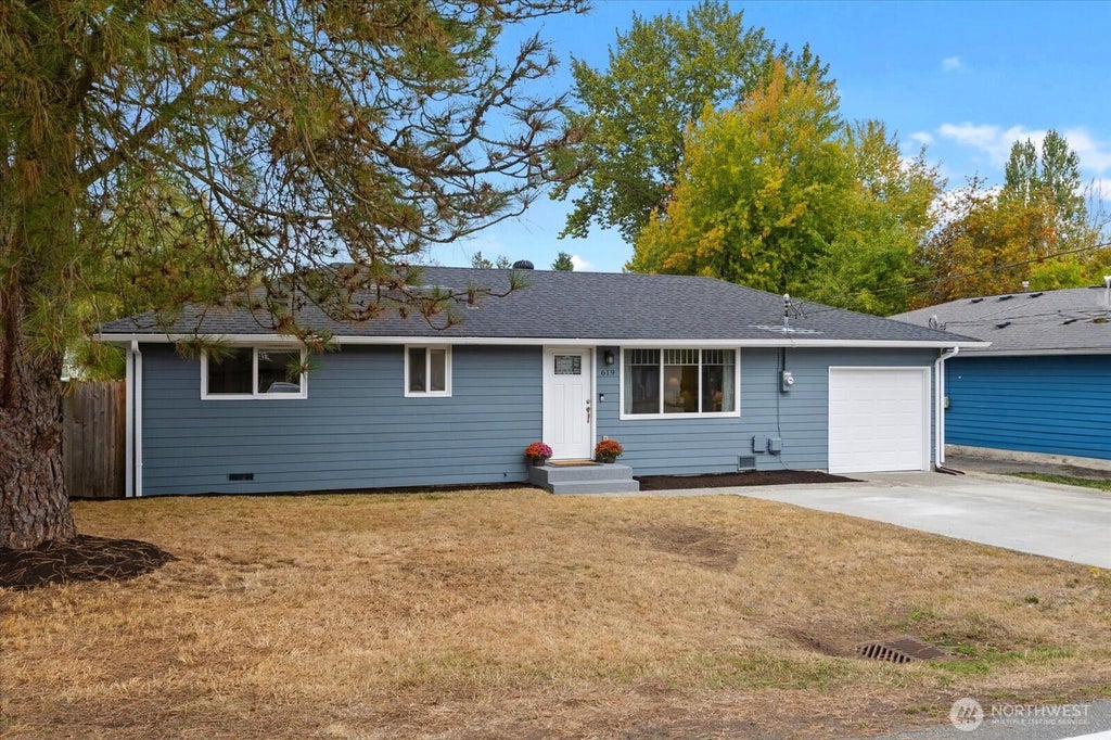 Photo of 619 93rd Street SW, Everett, WA 98204 (MLS # 2591982)
