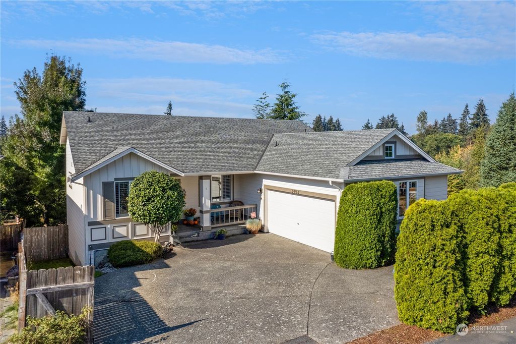 Photo of 2402 NE 19th Street, Renton, WA 98056 (MLS # 2007558)