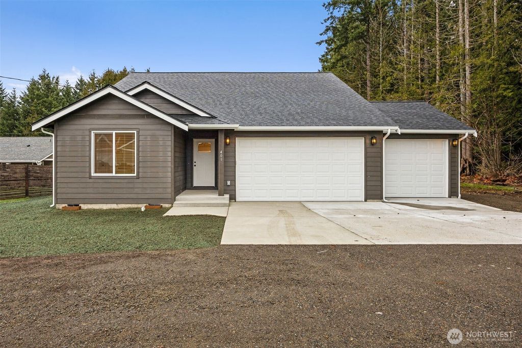 Photo of 401 Pershing Avenue, Carbonado, WA 98323 (MLS # 2479921)