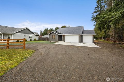 Photo of 401 Pershing Avenue, Carbonado, WA 98323 (MLS # 2479921)