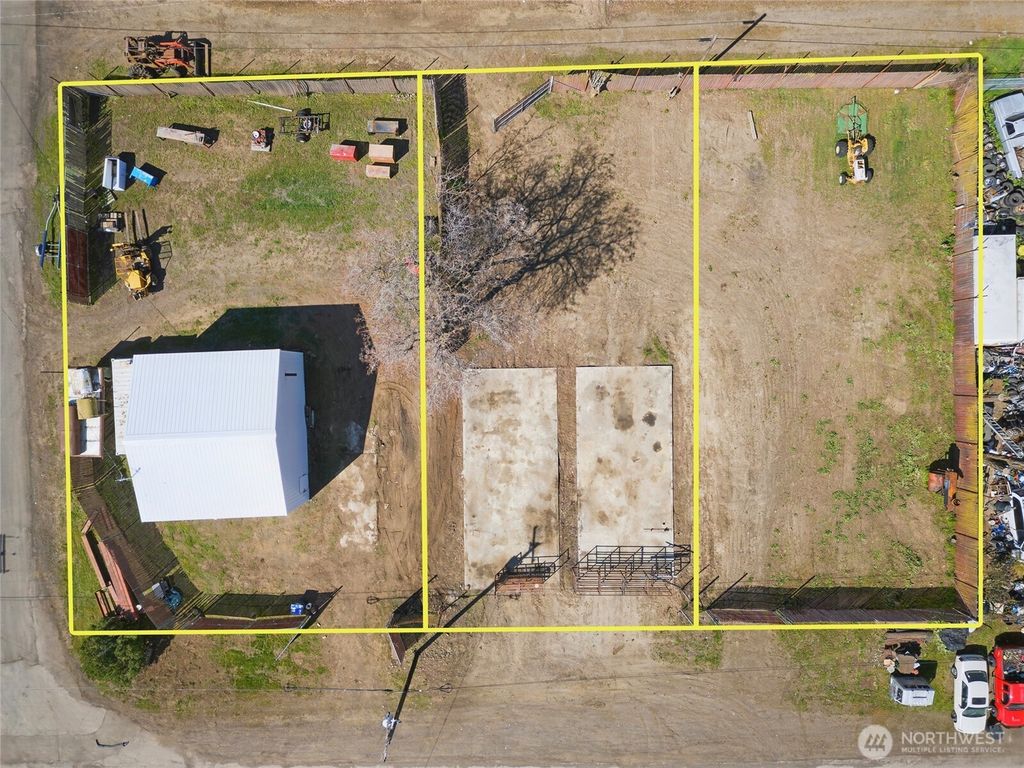 Photo of 1103 &amp; 1109 N 12th Avenue, Walla Walla, WA 99362 (MLS # 2474817)