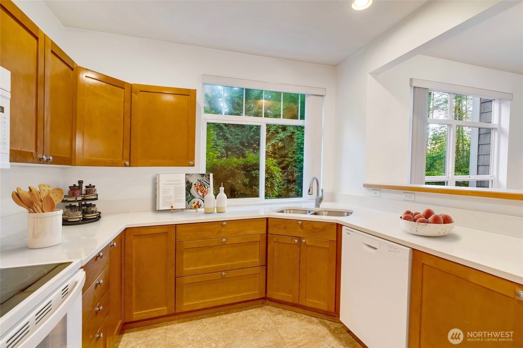 Photo of 12712 Admiralty Way #B-101, Everett, WA 98204 (MLS # 2431702)