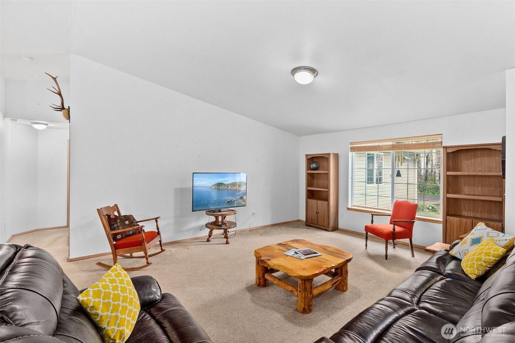 Photo of 70 E Capital Peak Drive, Shelton, WA 98584 (MLS # 2496754)