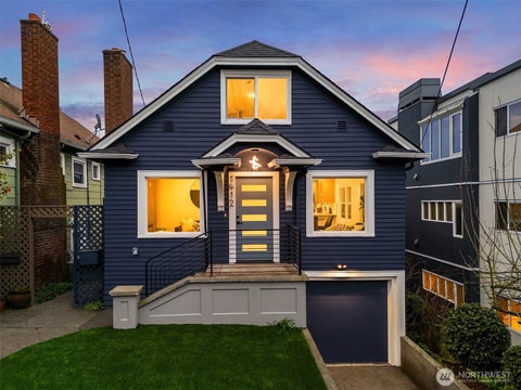 Photo of 1412 Taylor Avenue N, Seattle, WA 98109 (MLS # 2587663)