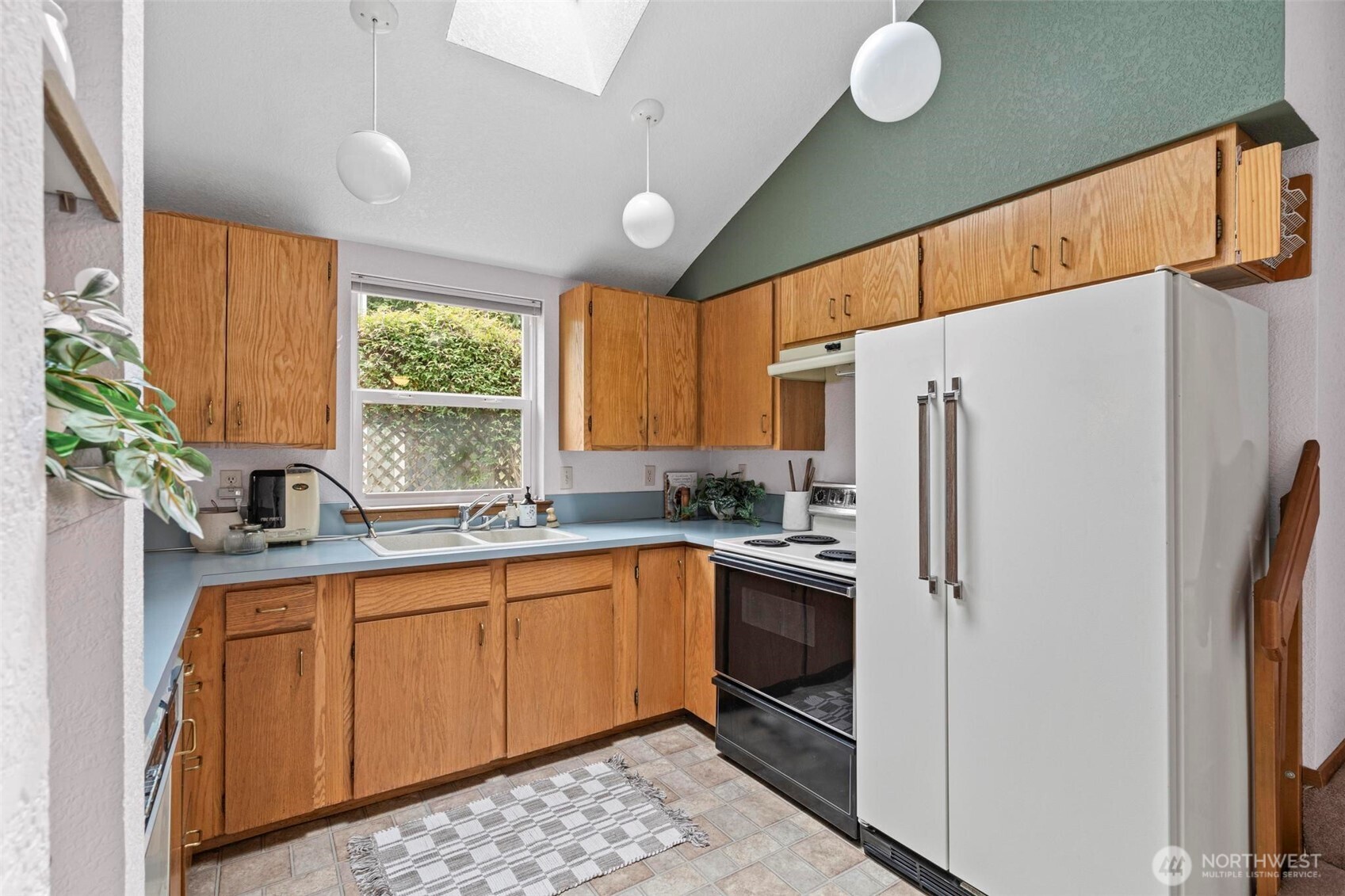 1225 Bay Loop SW