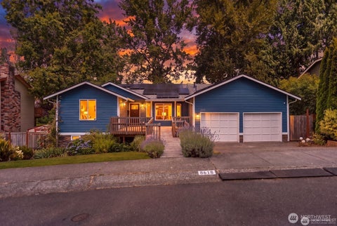 Photo of 8618 NE 143rd Street, Kirkland, WA 98034 (MLS # 2584096)