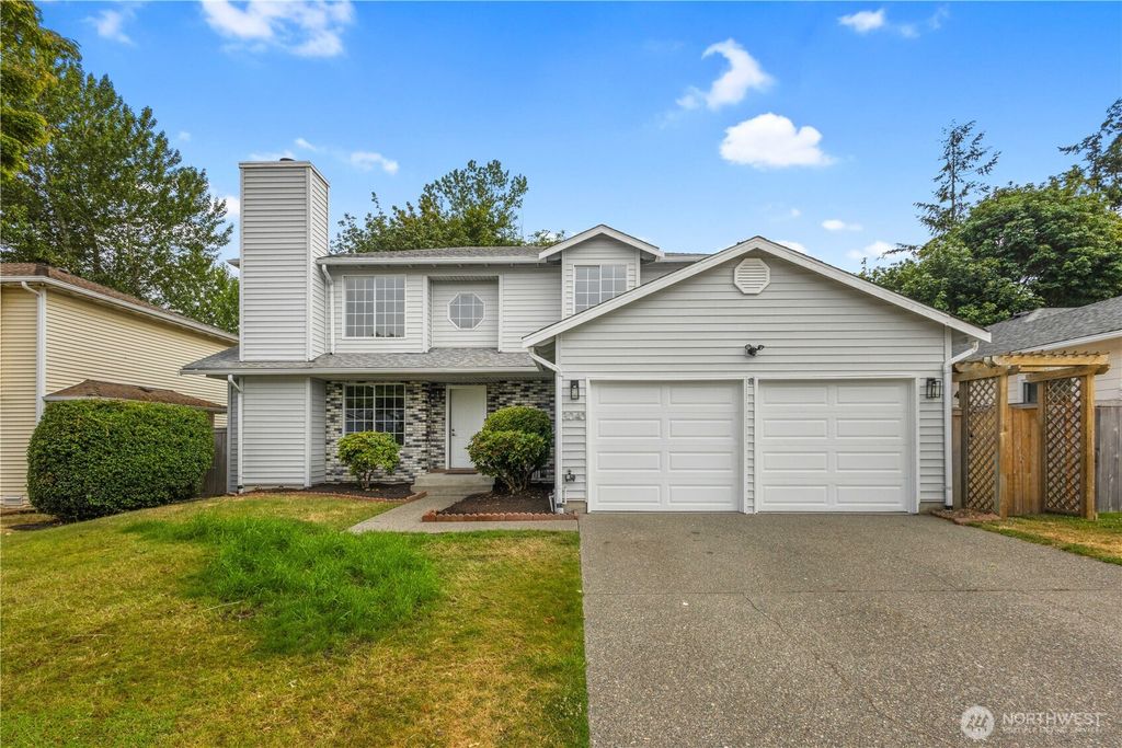 Photo of 3040 SW 346th Place, Federal Way, WA 98023 (MLS # 2398921)