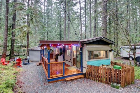 Photo of 78 Goldrush Road, Deming, WA 98244 (MLS # 2479271)