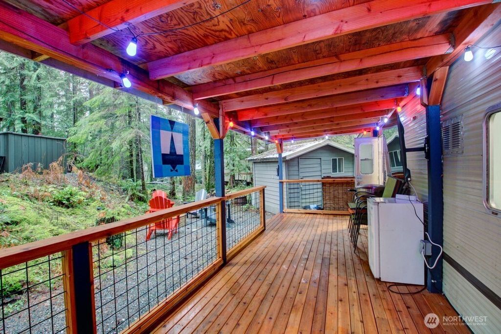 Photo of 78 Goldrush Road, Deming, WA 98244 (MLS # 2479271)