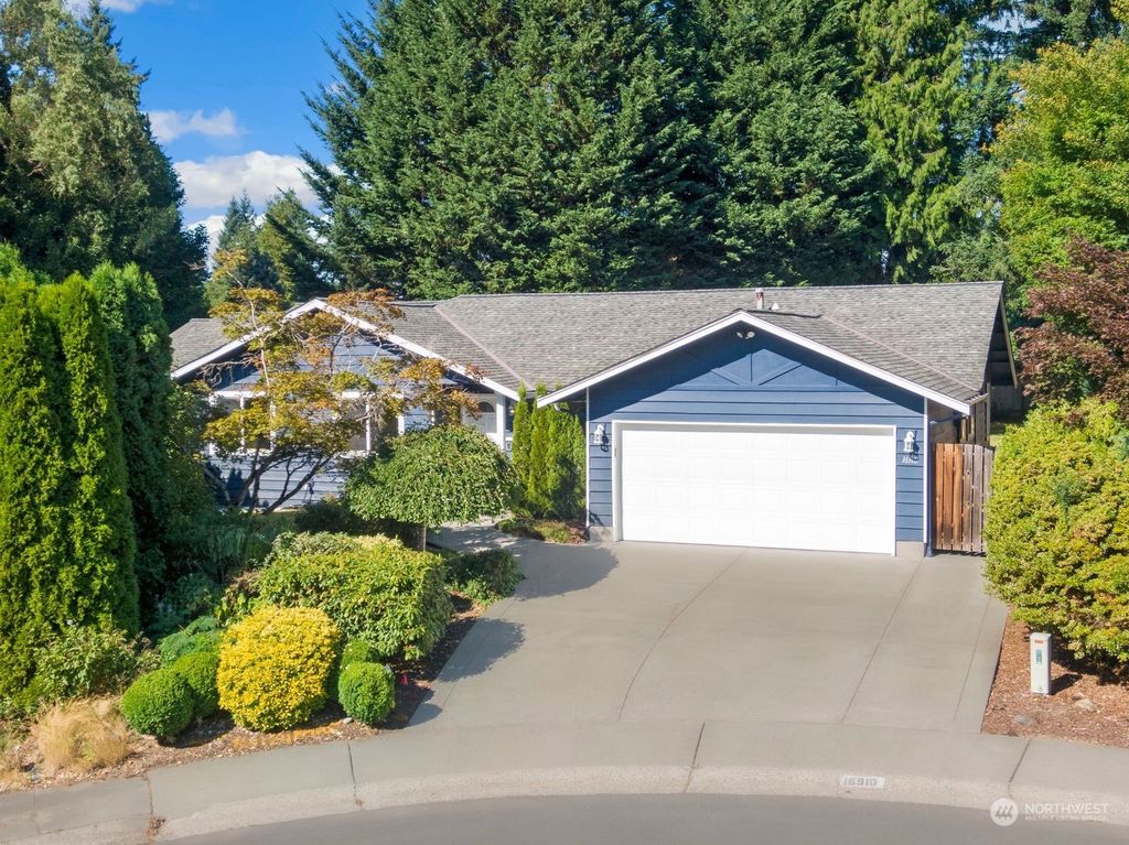 Photo of 16910 NE 104th Court, Redmond, WA 98052 (MLS # 2152298)