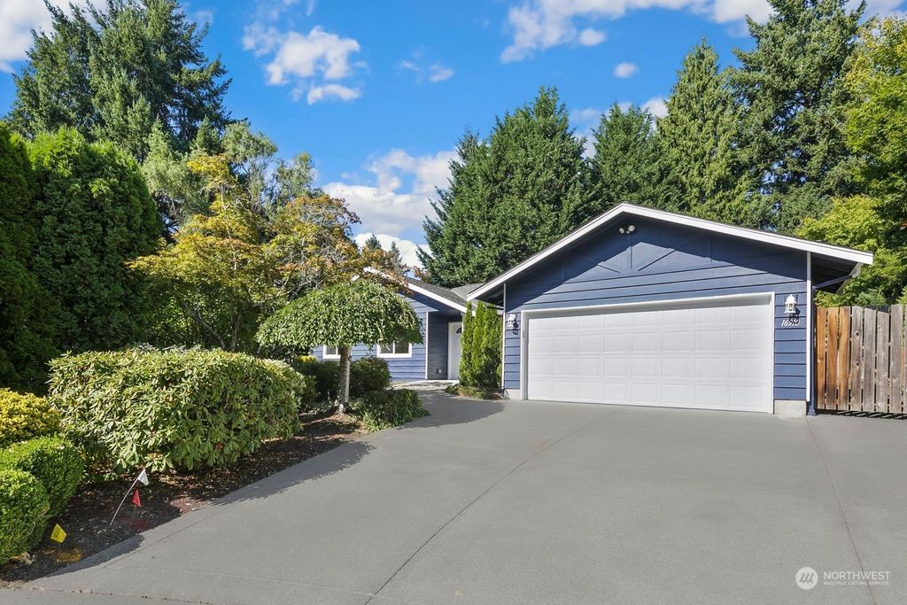 Photo of 16910 NE 104th Court, Redmond, WA 98052 (MLS # 2152298)