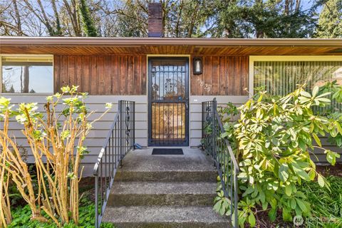 15829 4th Avenue SW Burien WA 98166