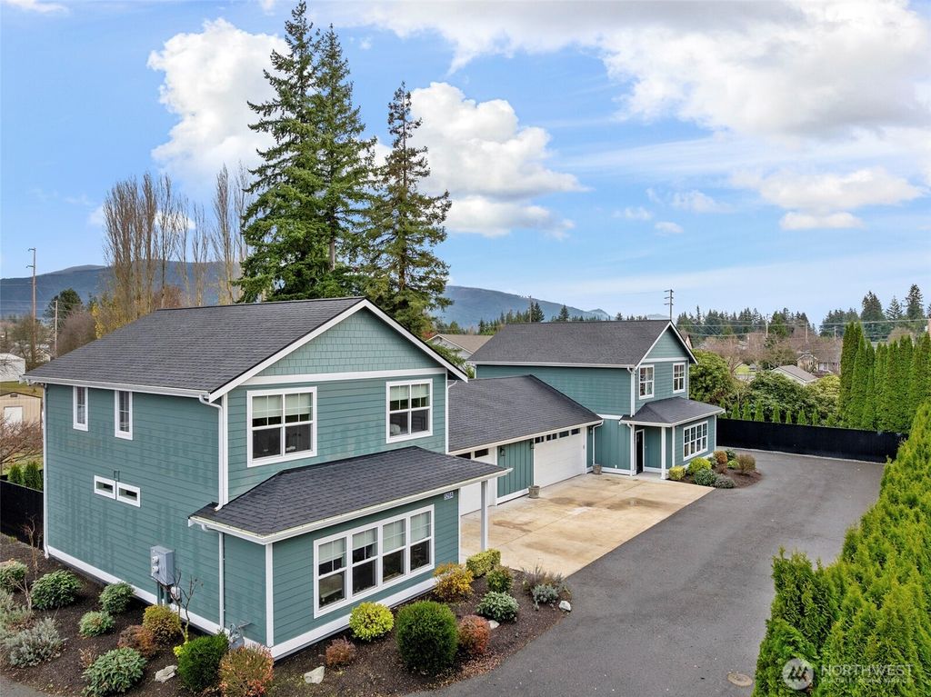 Photo of 529 Ball Street #A &amp; B, Sedro Woolley, WA 98284 (MLS # 2547326)