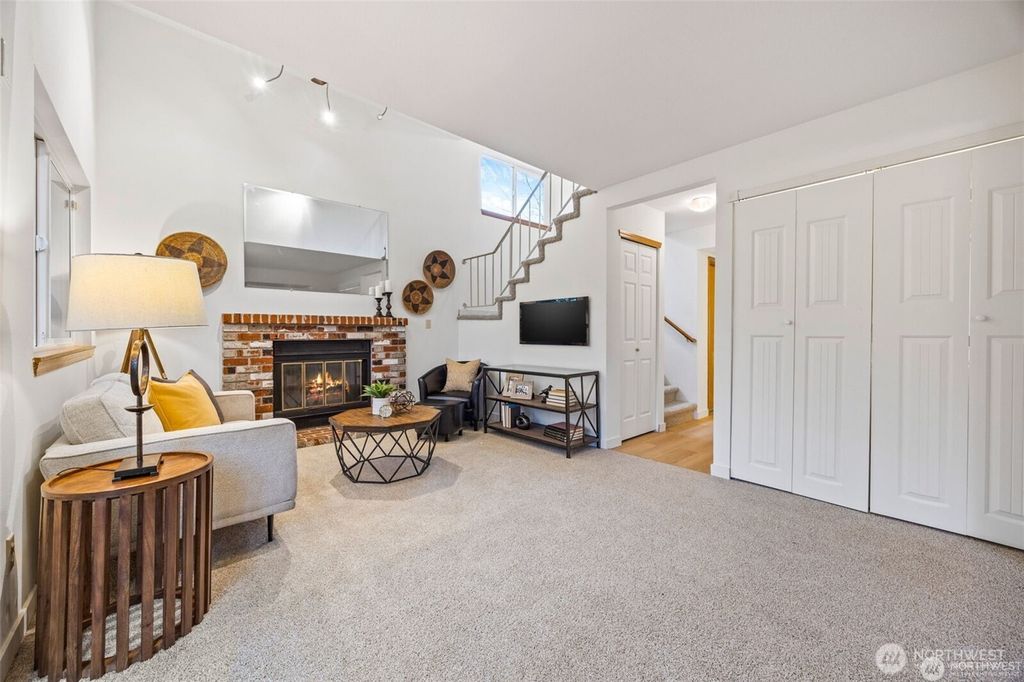 Photo of 3001 Smithers Court S, Renton, WA 98055 (MLS # 2468702)