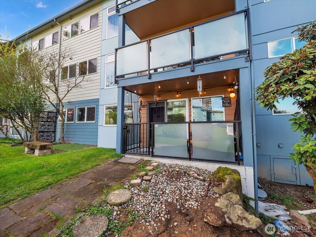 Photo of 15146 65th Avenue S #506, Tukwila, WA 98188 (MLS # 2501055)