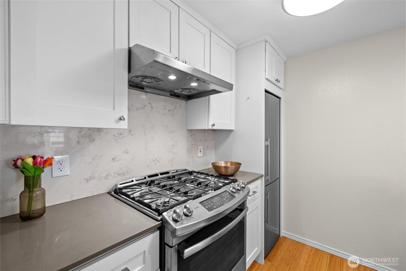 520 2nd Avenue W 201