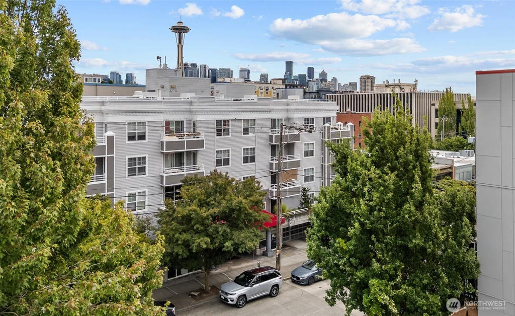 Photo of 520 2nd Avenue W #201, Seattle, WA 98119 (MLS # 2574756)